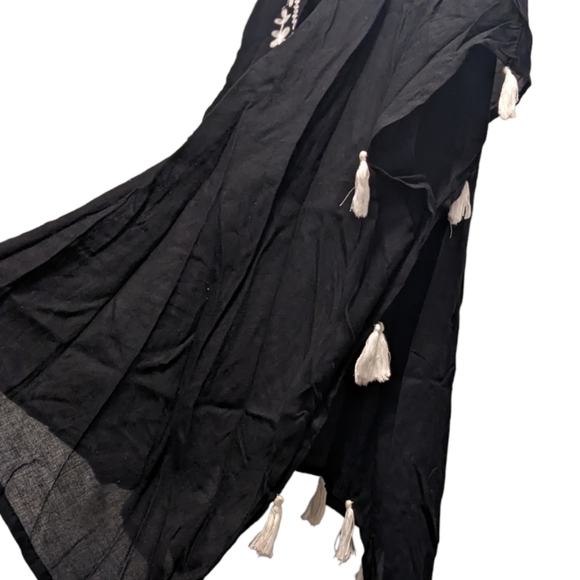 Lulla Collection Black & White Embroidered Collar Tassel Tunic OS - Picture 2 of 3